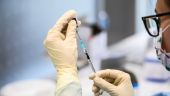 Σε υποχρεωτικό εμβολιασμό οδηγούνται πολλές χώρες μετά από την μετάλλαξη Δέλτα
