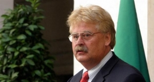 Αξιωματούχος Ευρωβουλής: Aνοιχτοί στον διάλογο με την Αθήνα