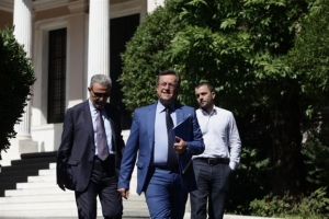 Δεν αποκλείει η κυβέρνηση ακόμα και μείωση του 3% για είσοδο στη Βουλή