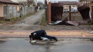 Πόλεμος στην Ουκρανία: Έρευνα σε βάρος 10 Ρώσων στρατιωτών για τις φρικαλεότητες στην Μπούτσα
