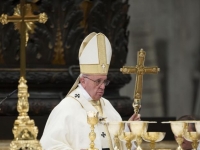 Πάπας σε πρόσφυγες: Συγχωρέστε μας, είστε δώρο, όχι βάρος