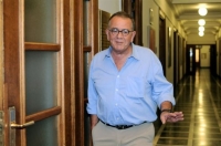 Μουζάλας: Σε Σίνδο - Λαύριο οι πρόσφυγες - Και στην Αμυγδαλέζα