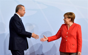 Η Μέρκελ συνεχάρη τον Ερντογάν για την επανεκλογή του