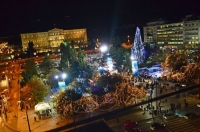 Αναβάλλεται για την Τρίτη η φωταγώγηση της Αθήνας