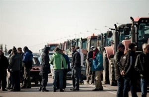 Νέο μπλόκο των αγροτών Αρκαδίας στην Πελοπόννησο