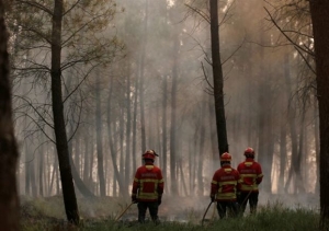 Μαίνονται οι φονικές πυρκαγιές στην Πορτογαλία