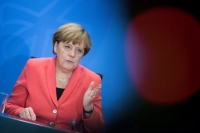 Μέρκελ: Η προσφυγική κρίση αποτελεί σημείο καμπής για τη γερμανική πολιτική