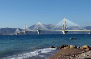 Αττική Οδός και Γέφυρα Ρίου-Αντιρρίου σε διαπραγματεύσεις για μείωση διοδίων