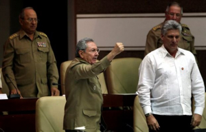Αλλαγή φρουράς στη σκιά των Κάστρο