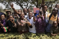 Τζον Μούκουμ Μμπάκου: «Διαφθορά και αυταρχικές κυβερνήσεις εμποδίζουν την ανάπτυξη της Αφρικής»