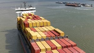 Διαψεύδει το Ιράν την εμπλοκή του σε έκρηξη πλοίου της Νότιας Κορέας