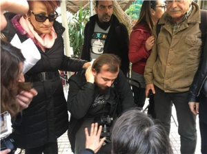 Ενταση έξω από συμβολαιογραφείο για τους πλειστηριασμούς