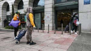 Αναλυτικά οι επιχειρήσεις που ανοίγουν τη Δευτέρα - Τα ωράρια, οι κανόνες λειτουργίας
