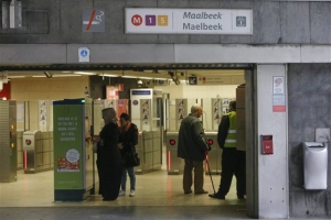 Βρυξέλλες: Ανοιξε ο σταθμός του μετρό Μάελμπεκ μετά τις επιθέσεις