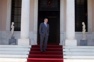 Οριακή η κατάσταση και έντονος εκνευρισμός στην κυβέρνηση από τη στάση της τρόικας