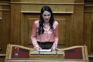 Δόμνα Μιχαηλίδου: Επίσκεψη σε προνοιακές δομές σε Τρίκαλα, Λάρισα και Θεσσαλονίκη