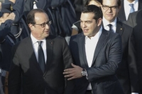 Ολοκληρώθηκε η συνάντηση Τσίπρα - Ολάντ στο Αμπου Ντάμπι