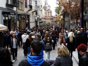 Μεσοπρόθεσμα μη αναστρέψιμη η γήρανση του ελληνικού πληθυσμού