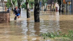 Σε κατάσταση έκτακτης ανάγκης η Κριμαία μετά τις πλημμύρες
