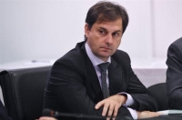 Χάρης Θεοχάρης: «Νέος φορέας με όρους αναγέννησης και όχι συγκόλλησης»