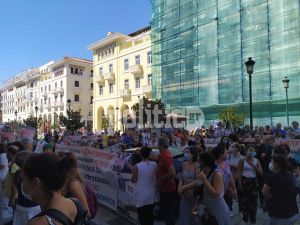 Ένταση στην πορεία των υγειονομικών στο κέντρο της Θεσσαλονίκης (vids&amp;pics)