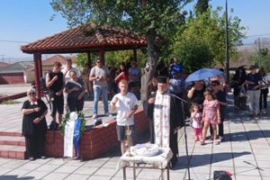 Αγία Κυριακή: Τρισάγιο στη μνήμη των θυμάτων της Μικρασιατικής καταστροφής (1922)