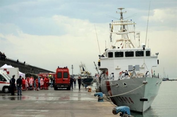 Ιταλία: Περί τους 3.700 μετανάστες που επέβαιναν σε αλιευτικά διασώθηκαν