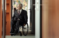 FAZ: Μένει ή φεύγει ο Βόλφγκανγκ Σόιμπλε