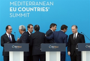 Κυβέρνηση: Εκπομπές μαγειρικής στα κανάλια αντί κάλυψη της Συνόδου