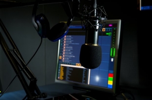 Αρχίζει ο διάλογος για την αδειοδότηση των ραδιοφωνικών σταθμών