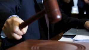 Προφυλάκιση 2 μηνών της εγκυμονούσας συνεργάτιδας του Ναβάλνι