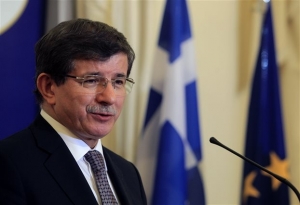 Νταβούτογλου: Θα θέσω στον Σαμαρά θέμα συνεκμετάλλευσης του αερίου