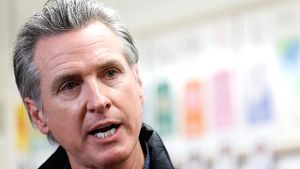 Αναμέτρηση του Γκάβιν Νιούσομ με τον Τραμπ στην COP30