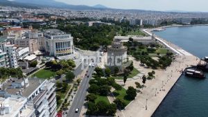 Θεσσαλονίκη: Ο καύσωνας «Κλέων» έρχεται, ο κόσμος φεύγει (ΦΩΤΟ)