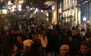 Ανοιχτά την Κυριακή τα εμπορικά καταστήματα