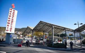 Στο «Παπαγεωργίου» Θεσσαλονίκης ο χειριστής γερανοφόρου που υπέστη ηλεκτροπληξία