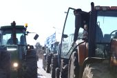 Θεσσαλονίκη: Στον δρόμο οι αγρότες της Επανομής – Ισχυρές αστυνομικές δυνάμεις ανέκοψαν την πορεία των τρακτέρ