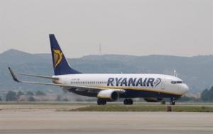 Τρία εκ. επιβάτες μετέφερε η Ryanair στην Αθήνα από τον Απρίλιο του 2014