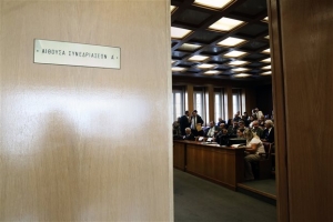 Συμβολαιογράφοι: Έκτακτη γενική συνέλευση για άρση της αποχής