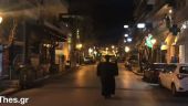 Θεσσαλονίκη: Κατανυκτική ατμόσφαιρα - Ιερέας βγήκε μόνος στο δρόμο για το Χριστός Ανέστη (video)