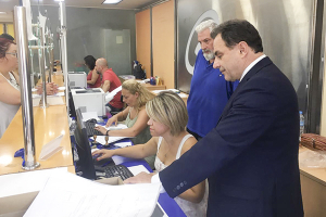 Επίσκεψη του Υφυπουργού Ψηφιακής Διακυβέρνησης Γεωργίου Γεωργαντά στο ΚΕΠ Συντάγματος