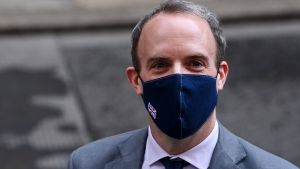 Λονδίνο: Δηλώνει ότι είναι δύσκολο να πιστέψει ότι η Ρωσία δεν εμπλέκεται στο περιστατικό με αεροσκάφος της Ryanair στο Μινσκ