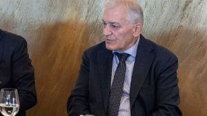 Λ. Κυρίζογλου: «Κρίσιμα ζητήματα ο καθορισμός πόρων και η υποστελέχωση των δήμων»