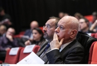 Αποσύρθηκε από το κατεπείγον ν/σ για τις επιχειρήσεις το άρθρο 19 που καταγγέλθηκε ως «φωτογραφικό»