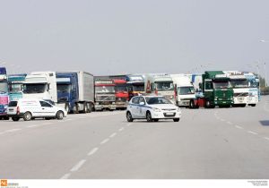 Θεσσαλονίκη: Πάνω από 150 νταλίκες ακινητοποιημένες στα Μάλγαρα