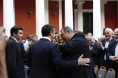 Ψάχνουν και έξοδο για εκλογές