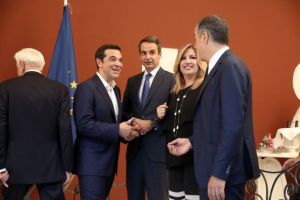 Public Issue: Ποιος είναι δημοφιλέστερος πολιτικός - Τι λέει ο κόσμος για τις εκλογές