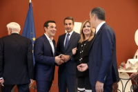 Public Issue: Ποιος είναι δημοφιλέστερος πολιτικός - Τι λέει ο κόσμος για τις εκλογές