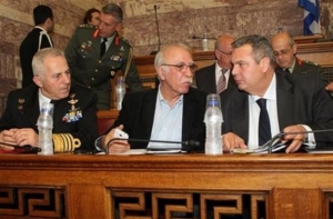 Η απάντηση του αρχηγού ΓΕΕΘΑ στις εντός Βουλής προκλήσεις της ΧΑ