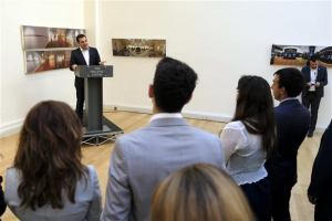 Το παρασκήνιο για τις αποδοκιμασίες Τσίπρα στο Λονδίνο